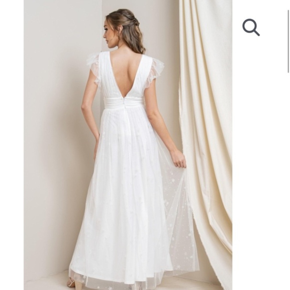 SOIEBLU DRESS WITH A SOFT TEXTURE THAT SEEMS TO BLOOM ON THE SKIN SIZE  S